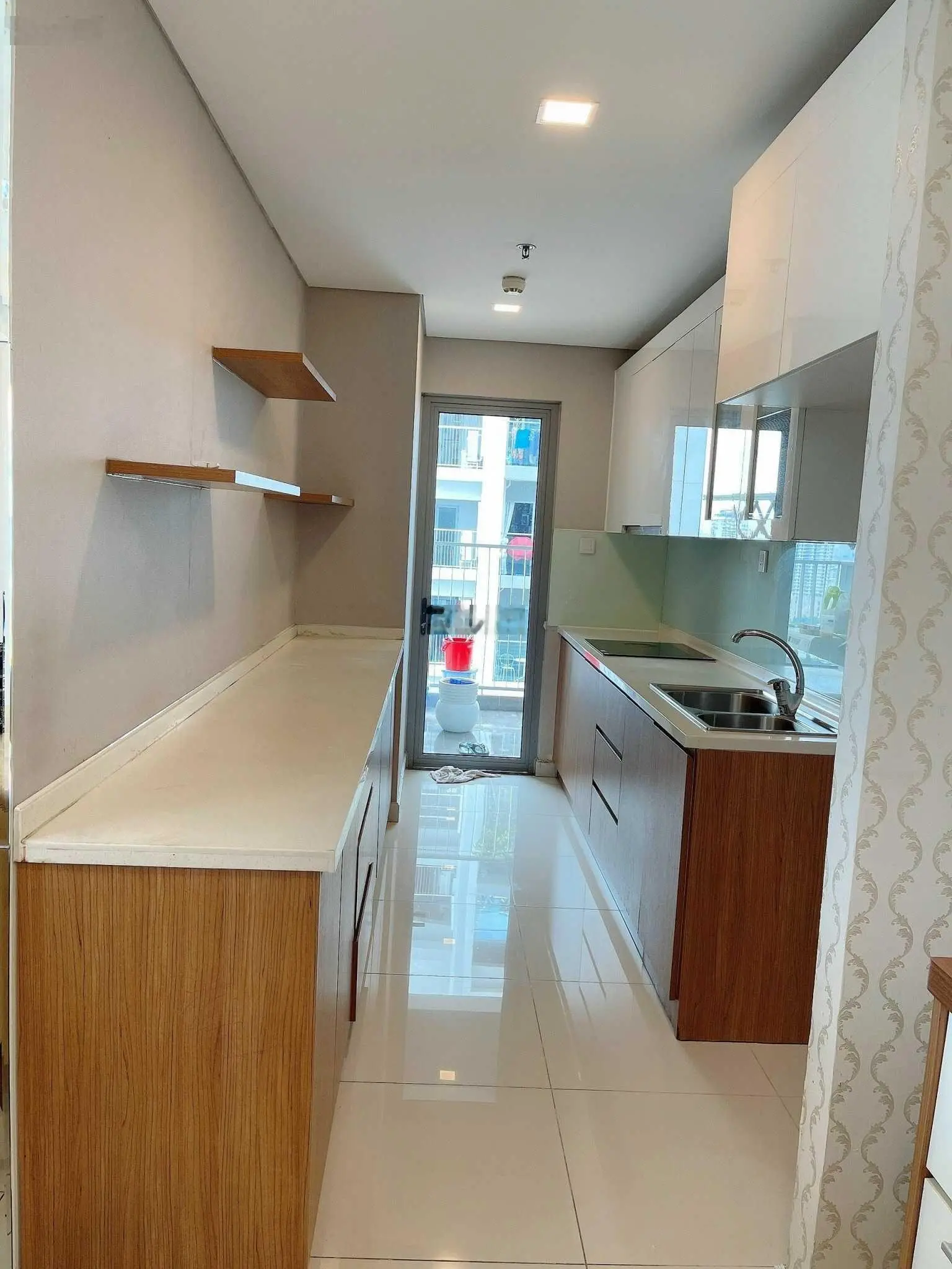 Chính chủ cần bán gấp căn góc 2 view thoáng mát 87,6m2, 2PN, 2WC, giá 5 tỷ nội thất y hình