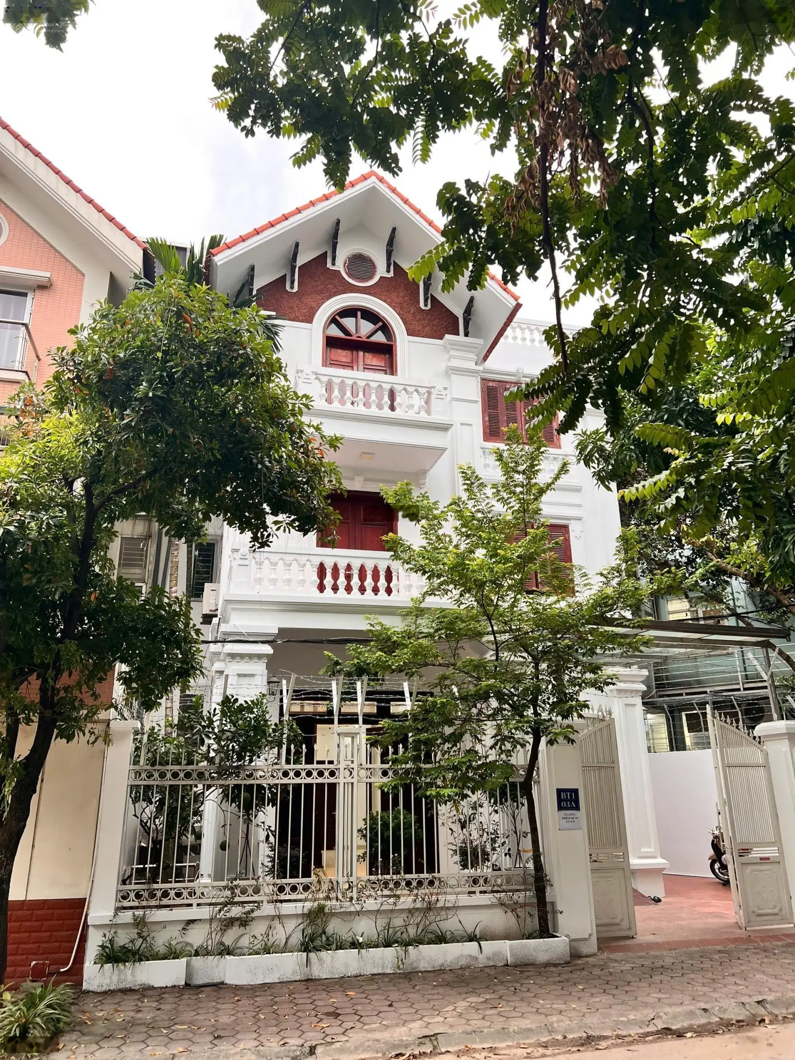 Chính chủ bán biệt thự Vạn Phúc 158m2 giá đầu tư 173 triệu/m2
