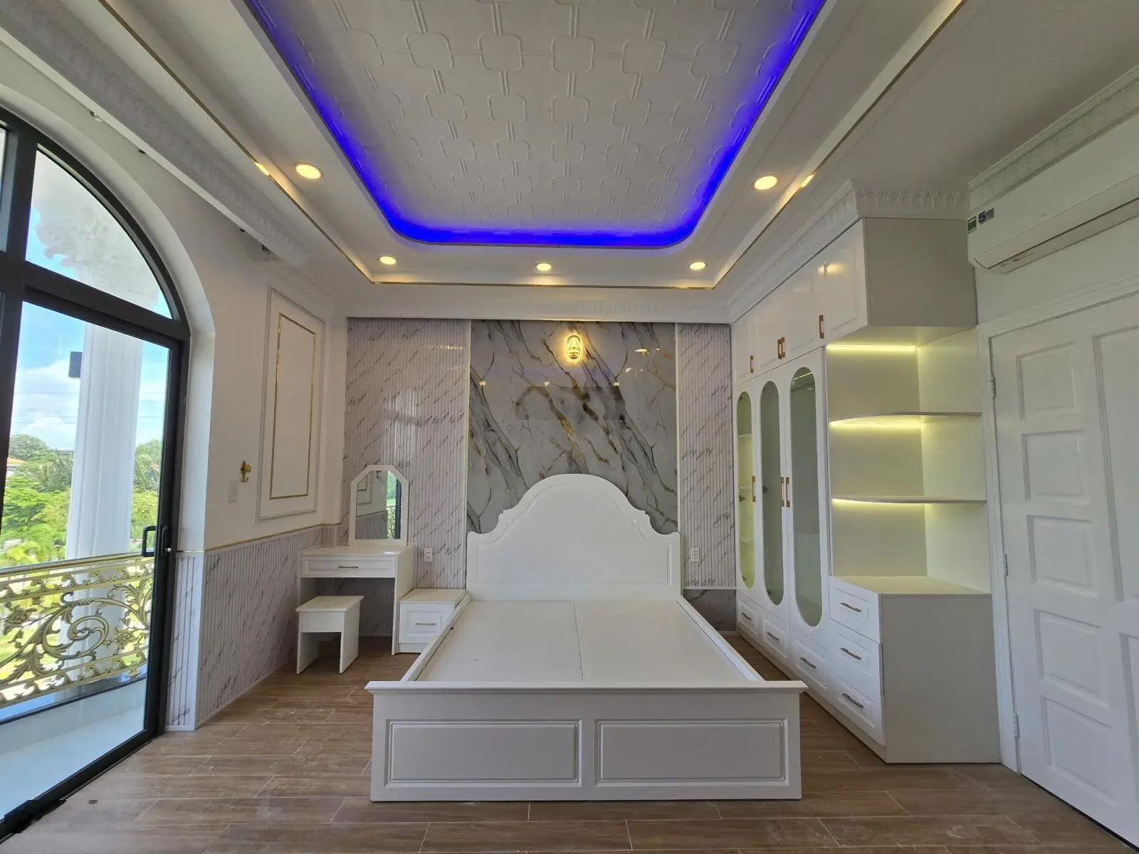 Nhà mới chưa sử dụng ở KDC Hàng Dương, Lê văn Lương 5x16m, 3 lầu, giá rẻ 8.4 tỷ tặng NTCC