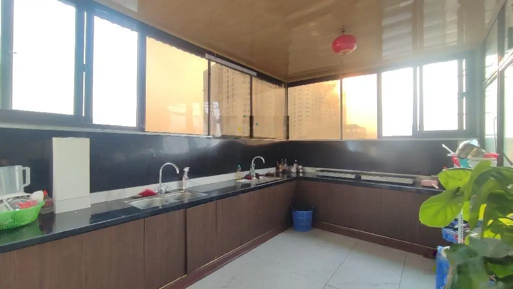 Bán nhà riêng tại đường nguyễn đức cảnh, giá tốt 18,5 tỷ vnd, diện tích 72m2, hot!