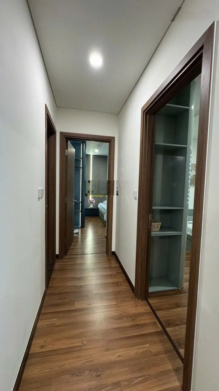 Bán gấp căn hộ 124m2 4pn,3wc nhà full nội thất chung cư CT8 the emerald mỹ đình LH: 0394 321 ***