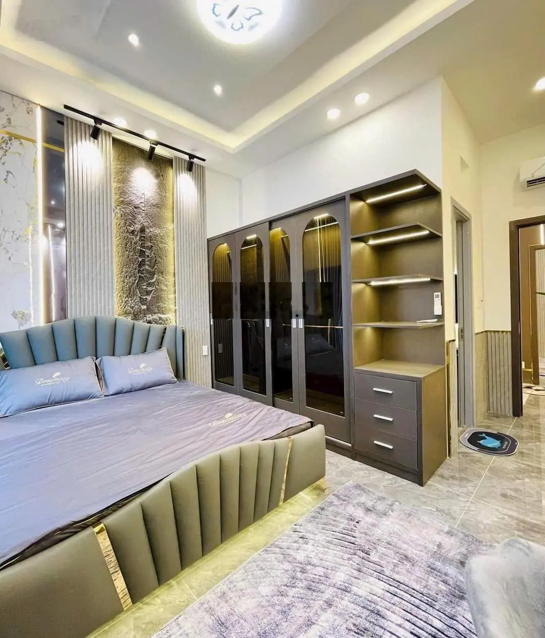 Bán nhà ở Lý Chính Thắng, P Võ Thị Sáu, Quận 3, DT 52m2 (4x13,5m) sổ hồng riêng, nhà đẹp mới 99%