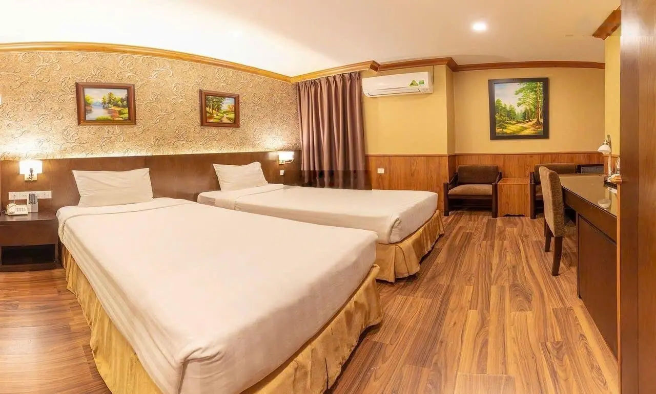 Khách sạn 95 phòng đầu Bùi Thị Xuân, ngay Hồ Xuân Hương cạnh Haus Đà Lạt