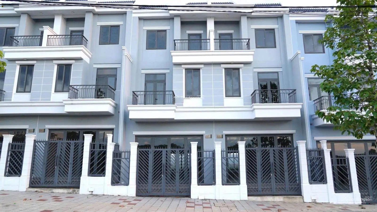 Tôi chủ không tiếp cò, bán gấp 130m2 nhà 1 trệt 2 lầu cuối Bình Dương - đầu Bình Phước