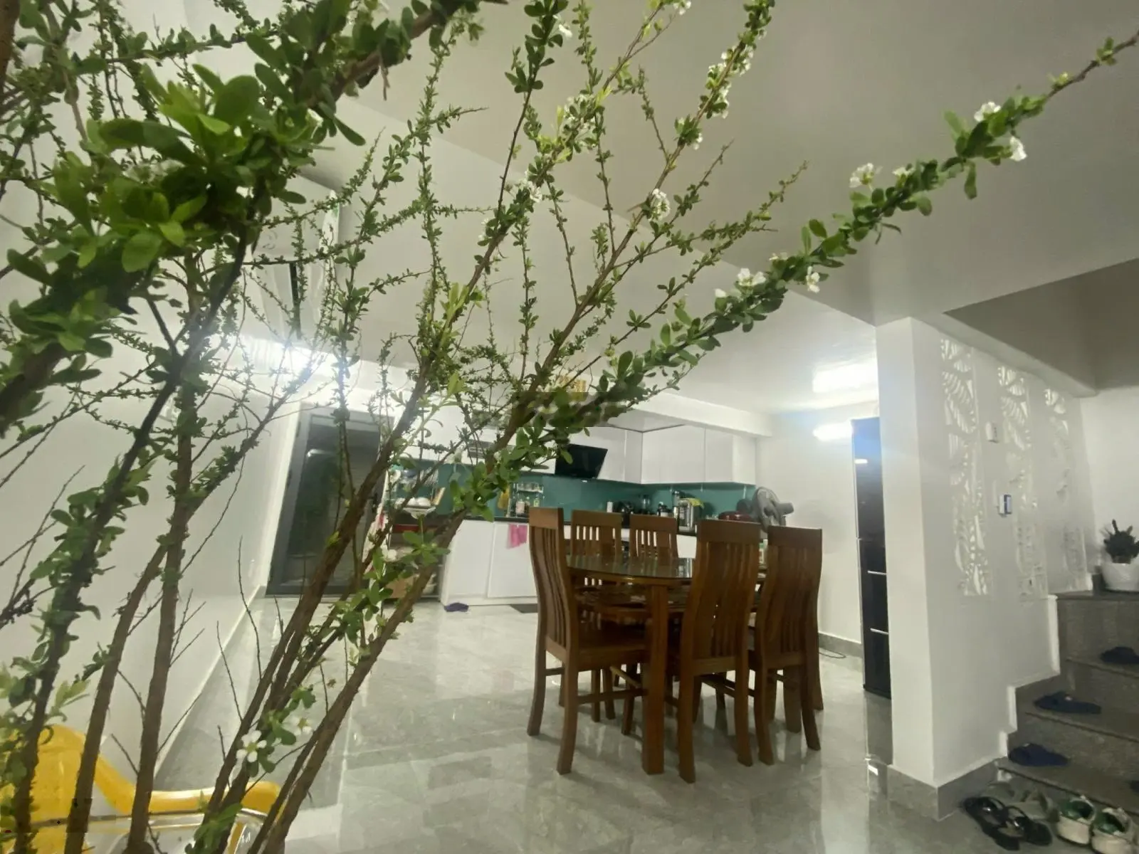 Bán căn nhà 4tầng cực đẹp tuyến 2 đường Võ Nguyên Giáp DT 85m2 ngang 5m có vỉa hè rộng rãi giá 9 tỷ