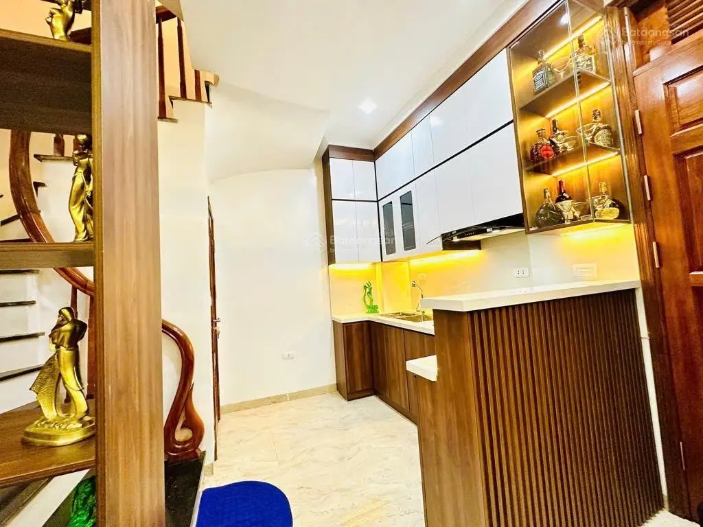 40m2 Phố Trương Định, gần mặt đường, full nội thất | 5,2 tỷ
