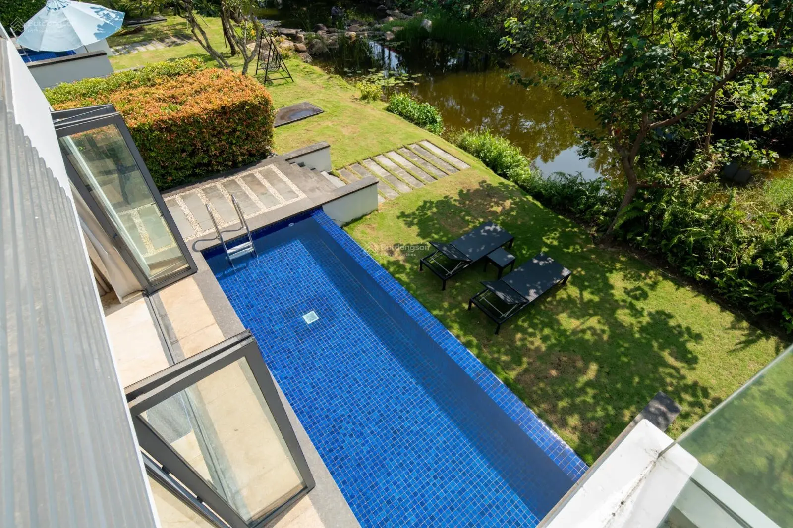 Cần tiền bán gấp căn biệt thự Ocean Villas 4PN, 616 m2, ngay sát mặt biển vị trí siêu VIP cực đẹp
