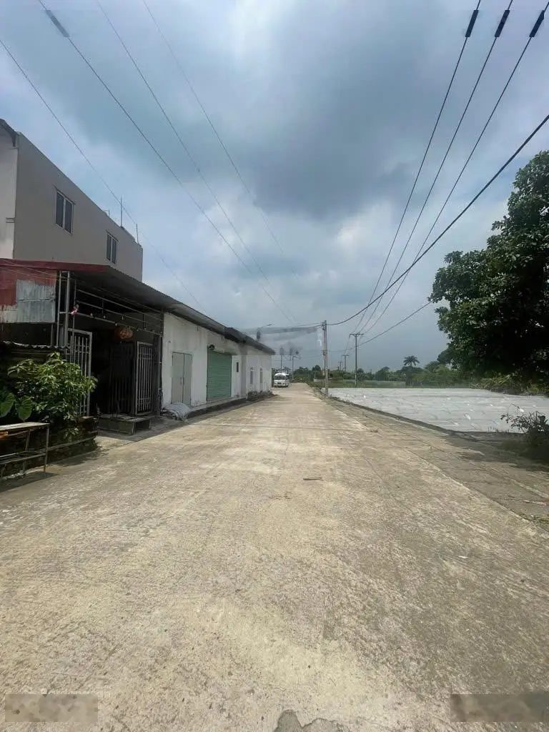 Bán gấp lô góc Thôn Đông Vân Trì 7 chỗ ngủ trong đất 63m2 giá 4 tỷ