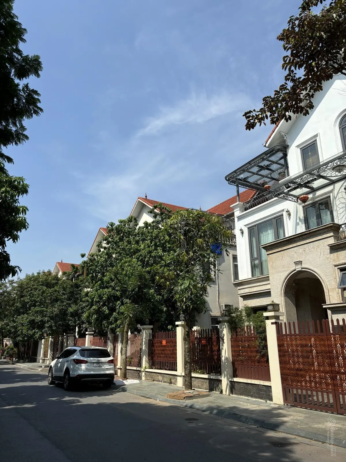 Bán Biệt Thự Liền Kề Làng Việt Kiều Châu Âu Mỗ Lao. 180m, 4 Tầng Lô Góc, 46 tỷ. View Vườn Hoa.