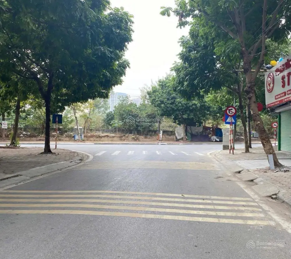 Hot duy nhất bán căn biệt thự - Mễ Trì Thượng cơ hội vàng cho nhà đầu tư - chỉ 260tr/m2 có vỉa hè