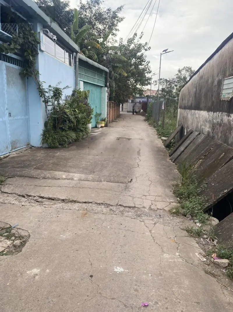 Bán nhà riêng 6,7 tỷ, 180m2 tại Đường Số 5, Long Bình, Quận 9, TP. HCM, giá siêu hời, view đẹp