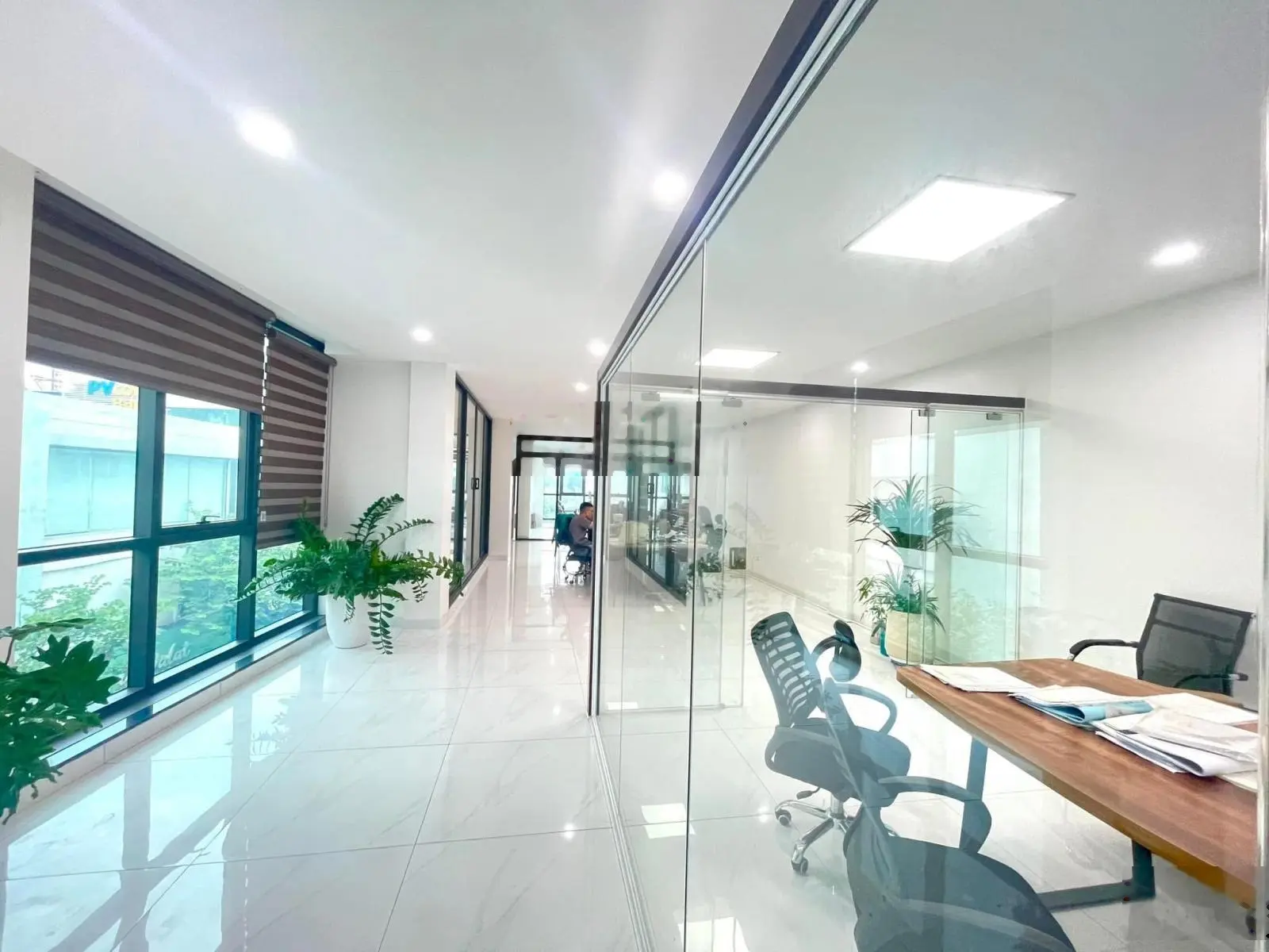 Mặt phố căn góc Đội Cấn 126m2/156m2 5 tầng mặt tiền 30m giá 42,5 tỷ