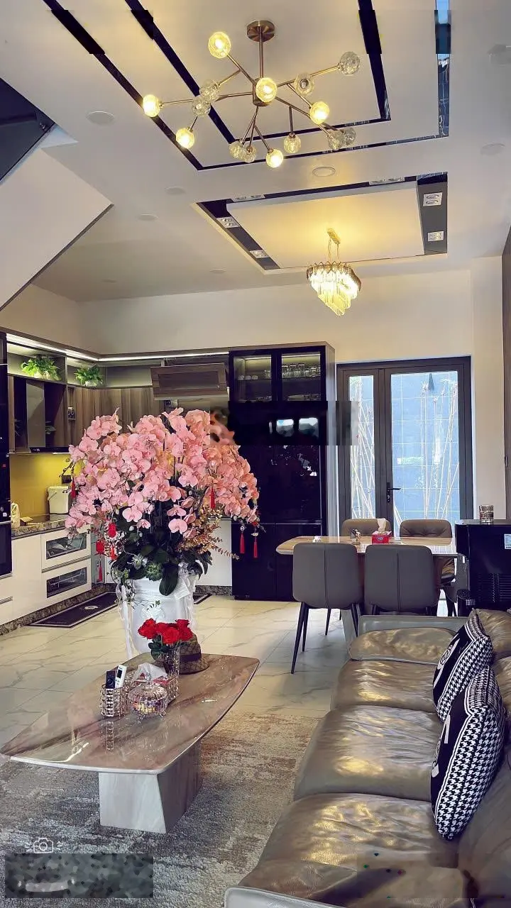 Bán nhanh nhà phố cao cấp đầy đủ nội thất đẹp nhất Lovera Premier