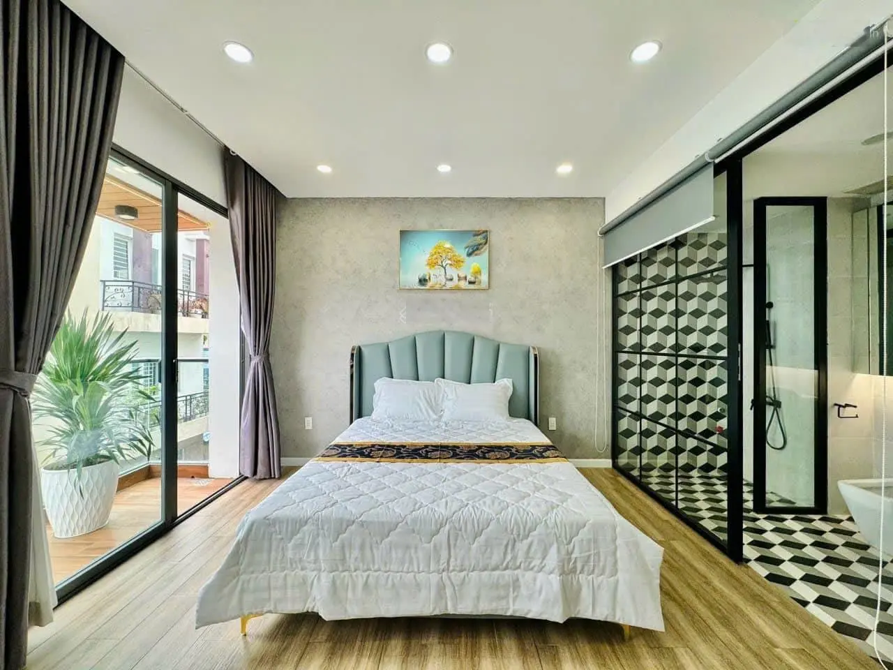 Kẹt tiền bán gấp nhà phía sau Vincom Cộng Hoà, Nguyễn Thái Bình, Tân Bình. Giá 3,45 tỷ. 0906 963 ***