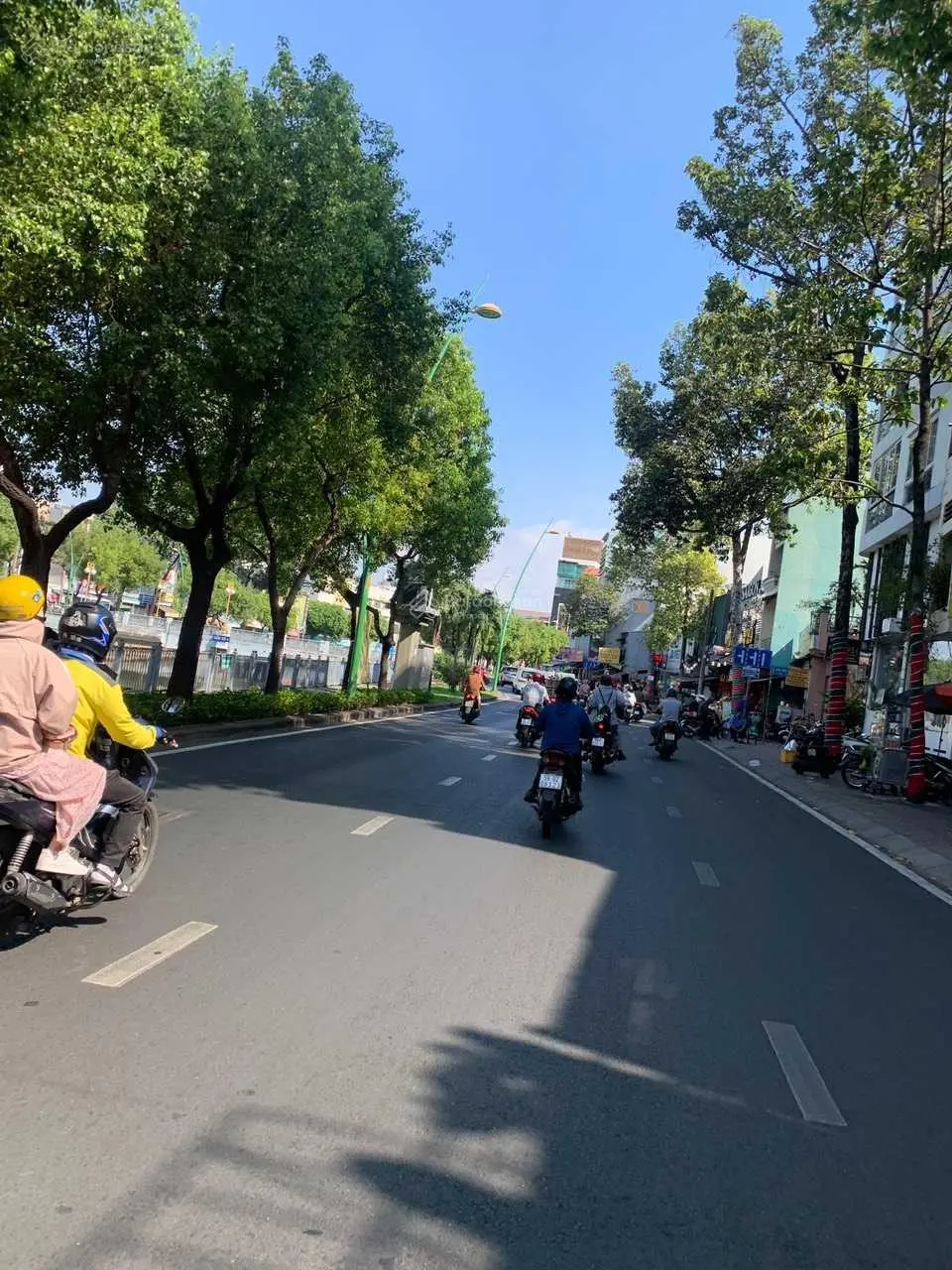 Bán nhà 4 tầng giá 7,8 tỷ, diện tích 32 m2, tại Trường Sa, phường 13, Phú Nhuận