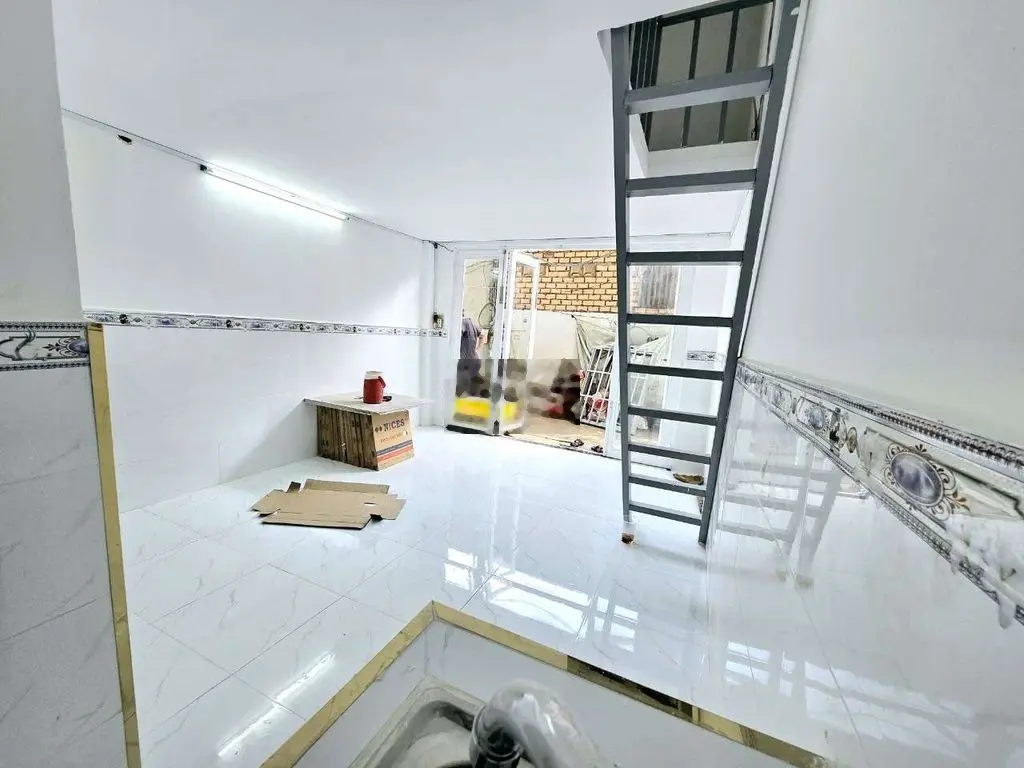 BÁN CĂN NHÀ 17,5M2 MỚI ĐẸP NGAY NGÃ 4 QL50 NGUYỄN VĂN LINH