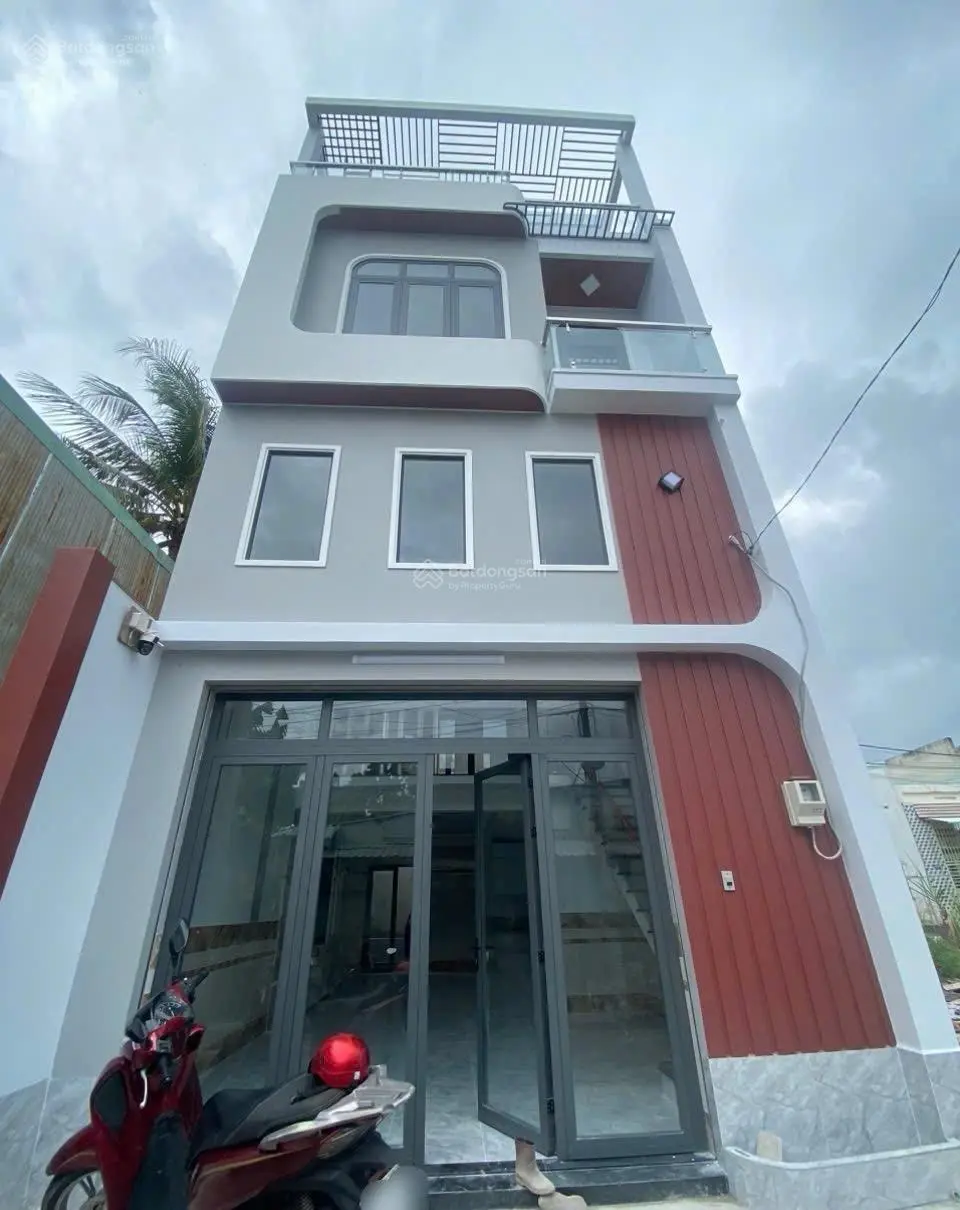 Bán nhà đẹp 3 tầng mới toanh , dt 66m, sản 180m phường Long Trường Quận 9