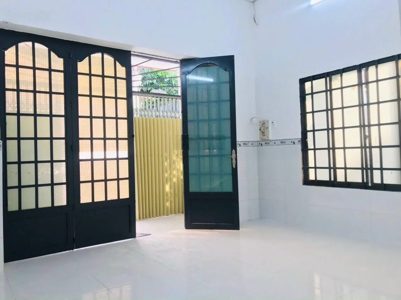Bán nhà chính chủ 2 mặt tiền hẻm 321 Đỗ Xuân Hợp 4,2 x15m, giá 4,7 tỷ