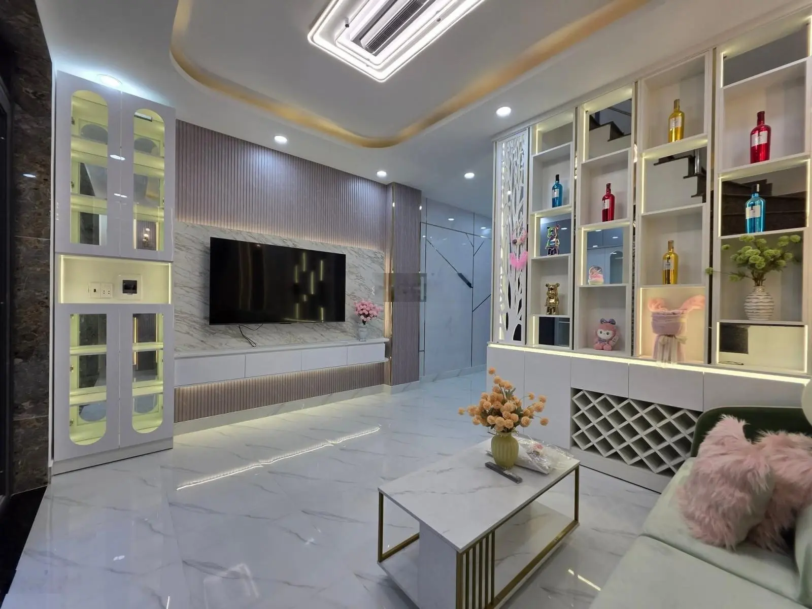 Nhà đẹp hiện đại - 3 tầng p.phú thuận quận 7