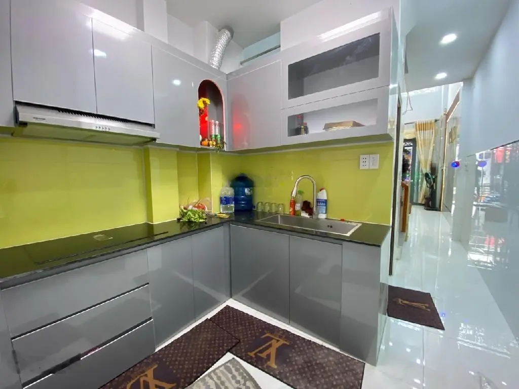Bán nhà Xóm Chiếu Quận 4 - hẻm ôtô - 4 tỷ nhỉnh - 4 Tầng - 45m2 - khu dân trí cao