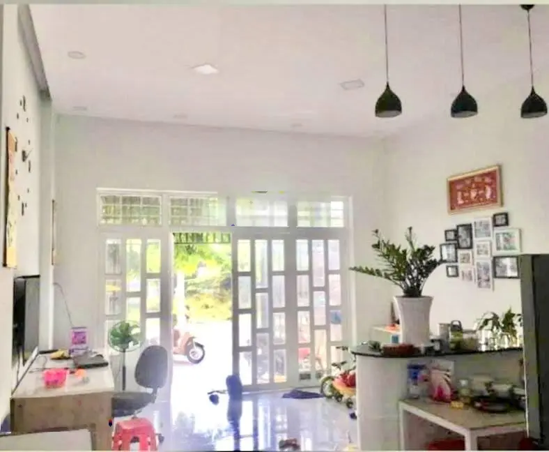 Nắm chủ nhà cấp 4 dòng tiền sẵn kế bên vinhomes 67m2 đường 9m chủ kẹt tiền hạ chào bán gấp