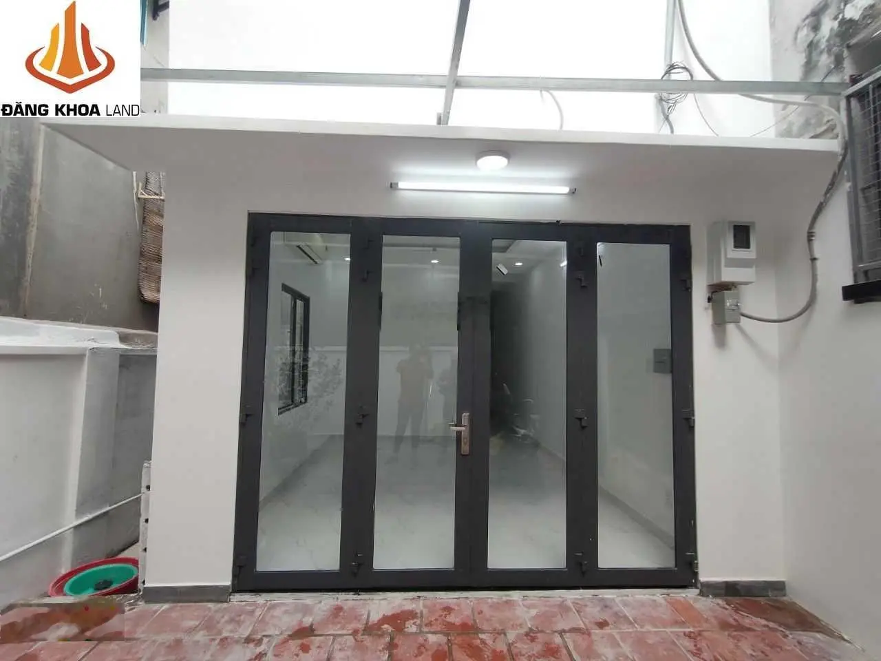 Hàng ngộp - Nhà cấp 4 DT 93m2, gần đường Hoàng Diệu 2, kế bên trường ĐH Ngân Hàng