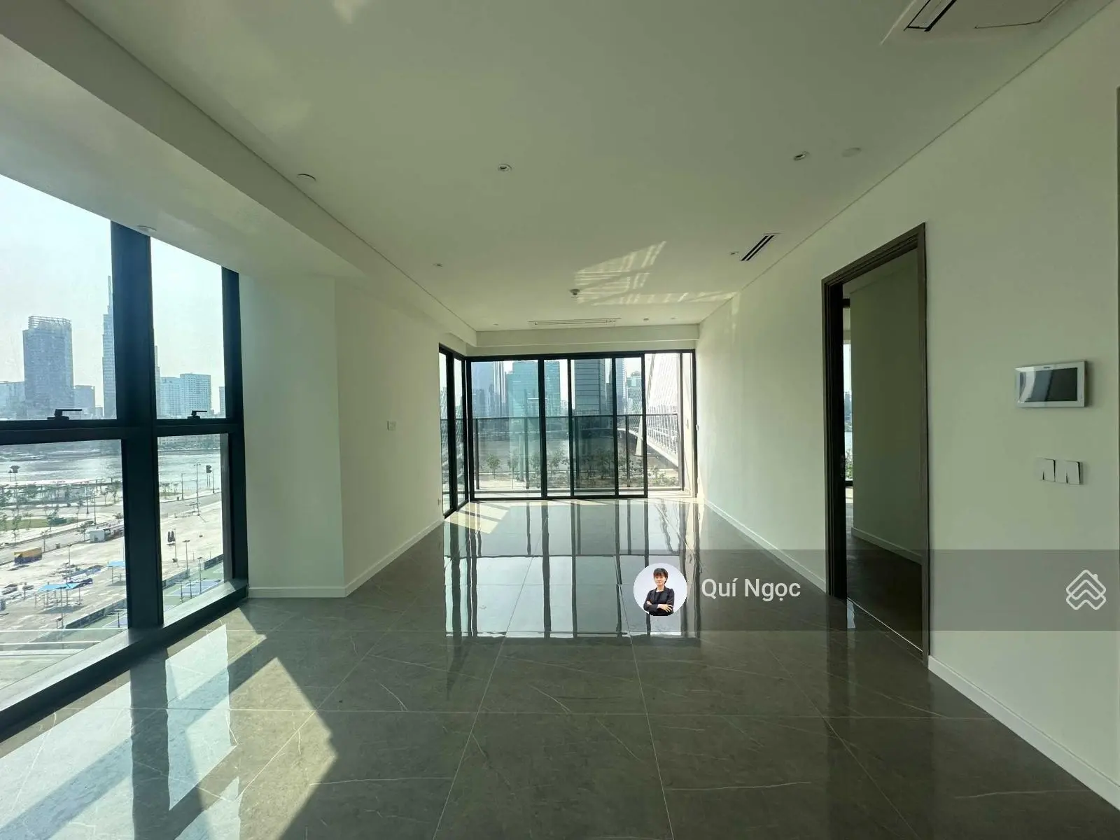 Metropole bán 3PN Opera thang máy riêng, view trực diện sông Q1