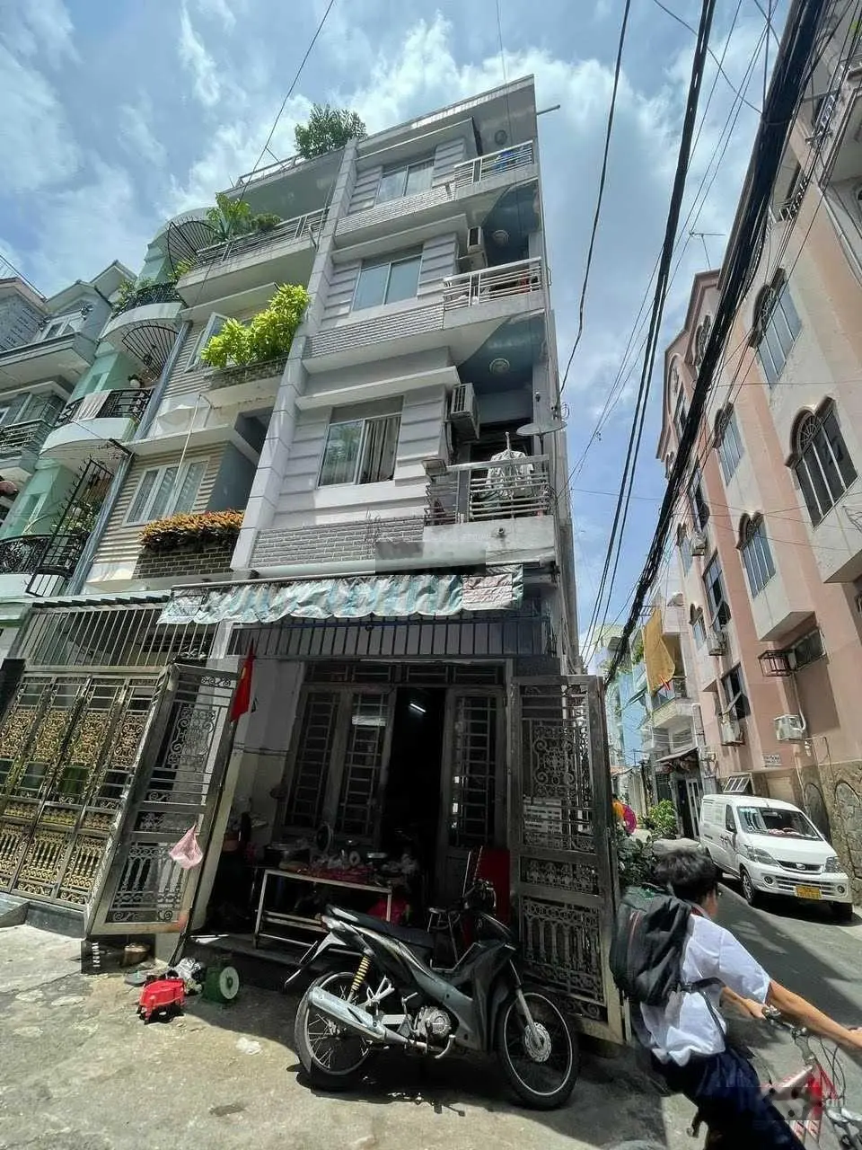 Chỉ 7,1 tỷ - Cần bán gấp nhà 3 tầng căn góc 66m2 khu vip ga T3 Cộng Hòa, P13 - 50m ra Mặt Tiền