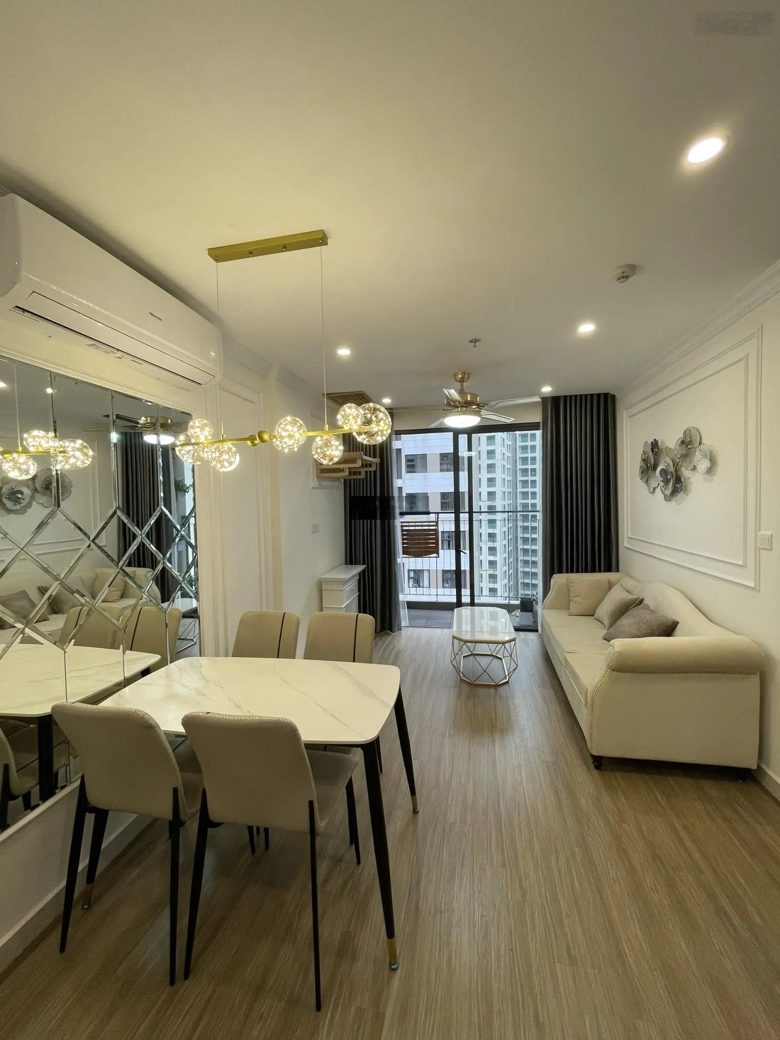 Cơ hội đầu tư căn hộ 2PN1VS full nội thất 60m2 Chỉ với 2,6 tỷ tại Vinhomes Ocean Park Gia Lâm
