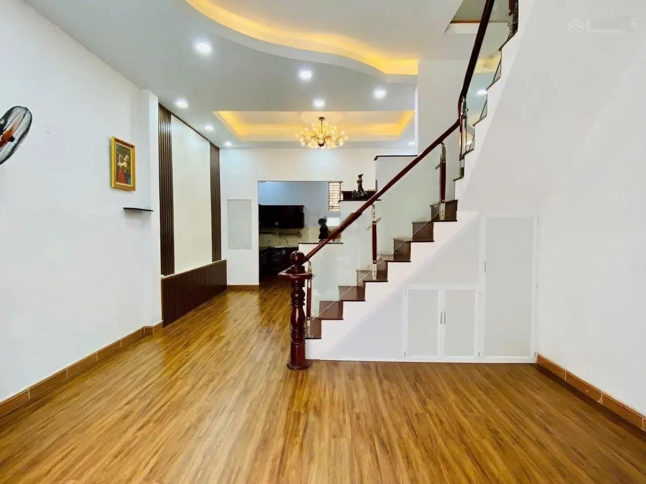 Bán căn nhà 67,1m2 đường Bùi Quang Là, P12, Q Gò Vấp giá bán 2tỷ800. Gần emart, trường học, hẻm 6m