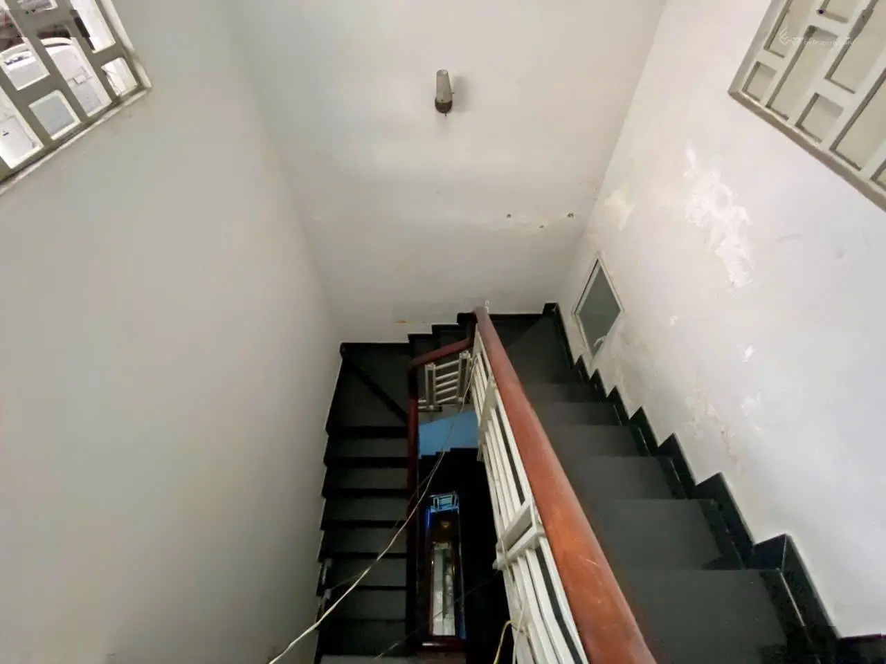 Bán nhà hẻm 10m - sát mặt tiền - Tân Sơn Nhì - Tân Phú - 72m2 - 4tầng - 9tỷ5 - thương lượng