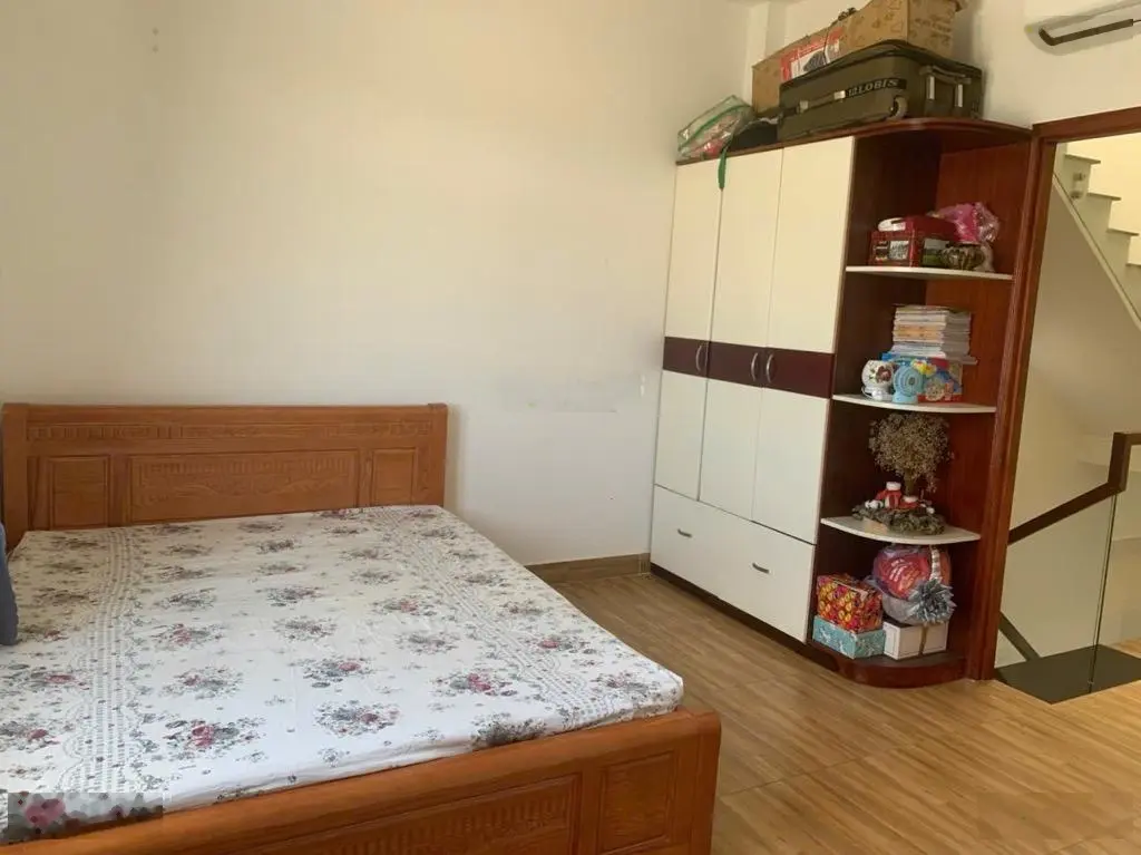 + siêu phẩm 4 tầng ngay kdc hồng long, hiệp bình phước