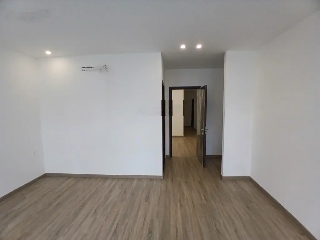 Ngay nhà máy ô tô Mercedes, cách mặt tiền Quang Trung 50m, HXH 90m2, 4,8m X 19m Chỉ có 7,9 tỷ
