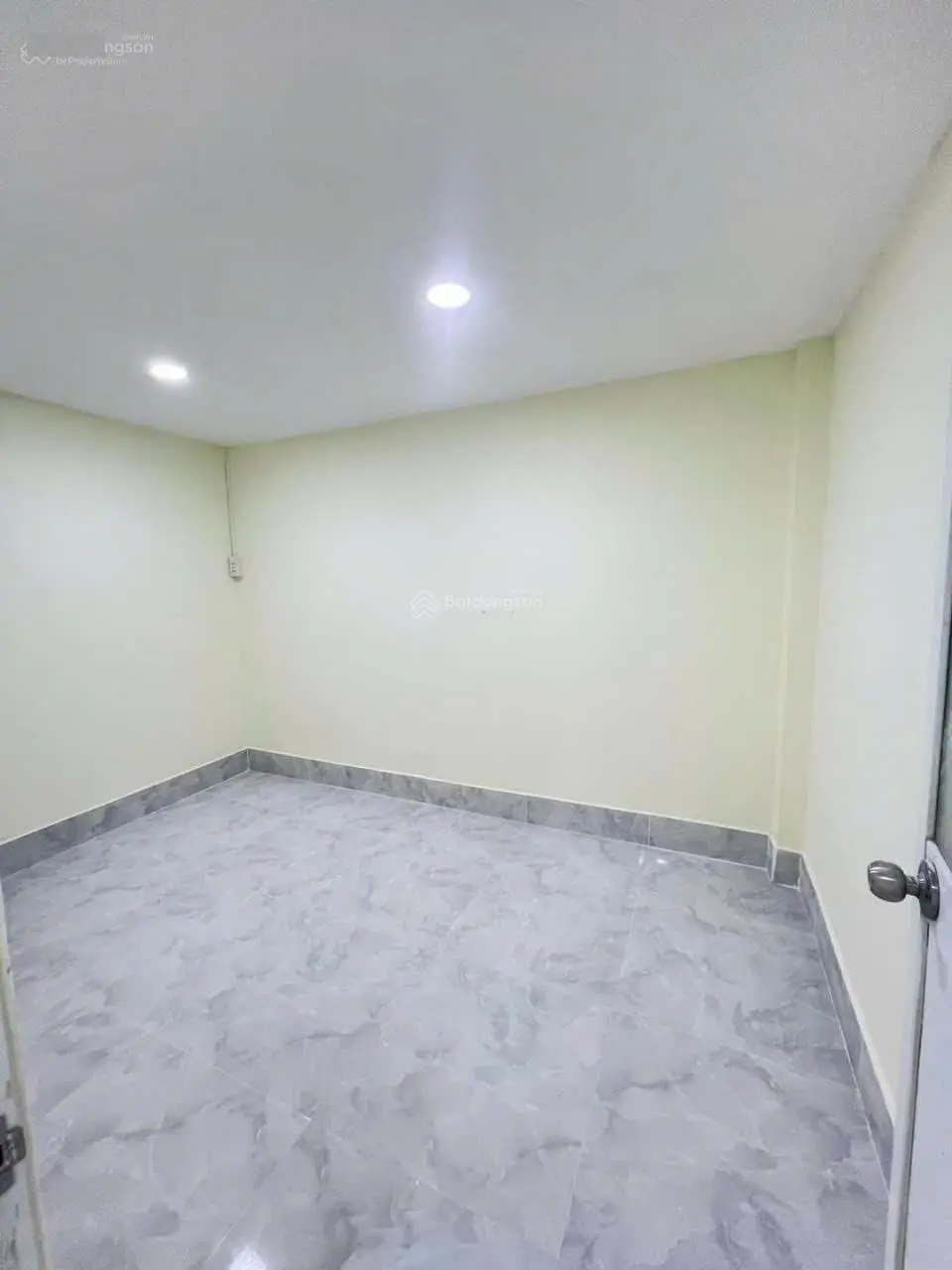 Nhà cấp 4 + lửng 4PN Gần đường trần văn mười , giáo xứ bùi môn
