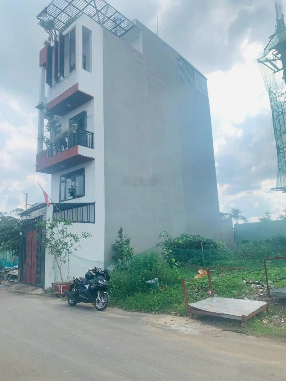 Kẹt tiền bán gấp đất mặt tiền chính chủ rộng 32m