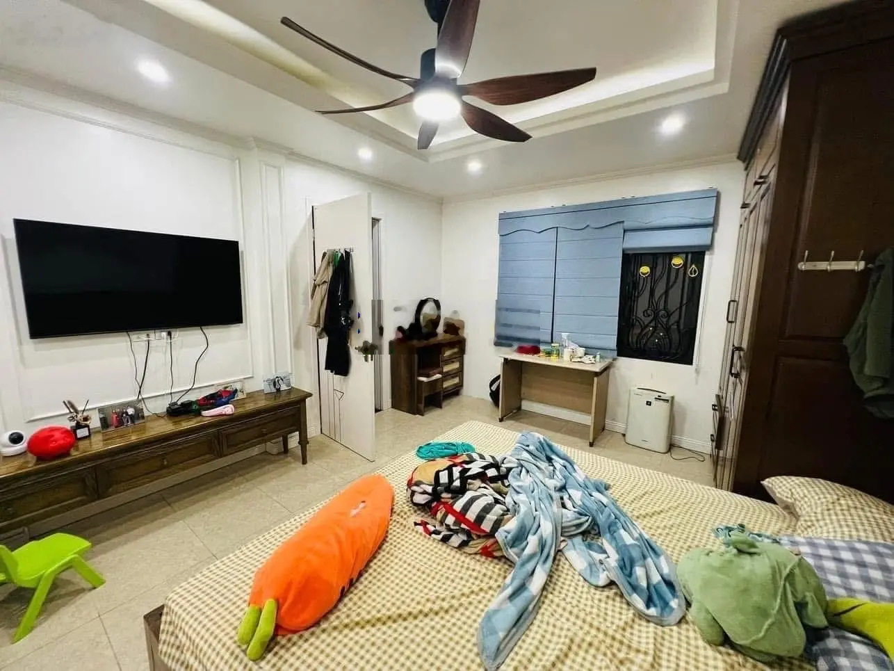 Bán nhà tây hồ_kinh doanh_ô tô_thang máy_dt 40/50m_7 tầng_mt 7m_cách phố 1 nhà_ 15,5 tỷ_0977865445