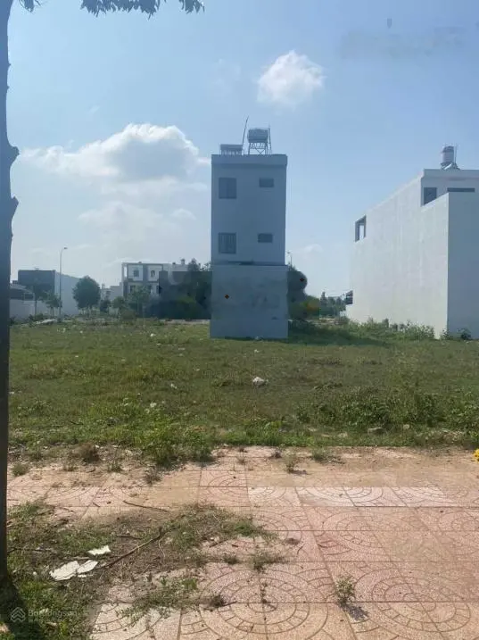 Bán đất khu dân cư Idico kế bên TTTM Aeon Mall giá rẻ nhất khu 2.2tỷ, 100m2, Lh ngay 0901 762 ***