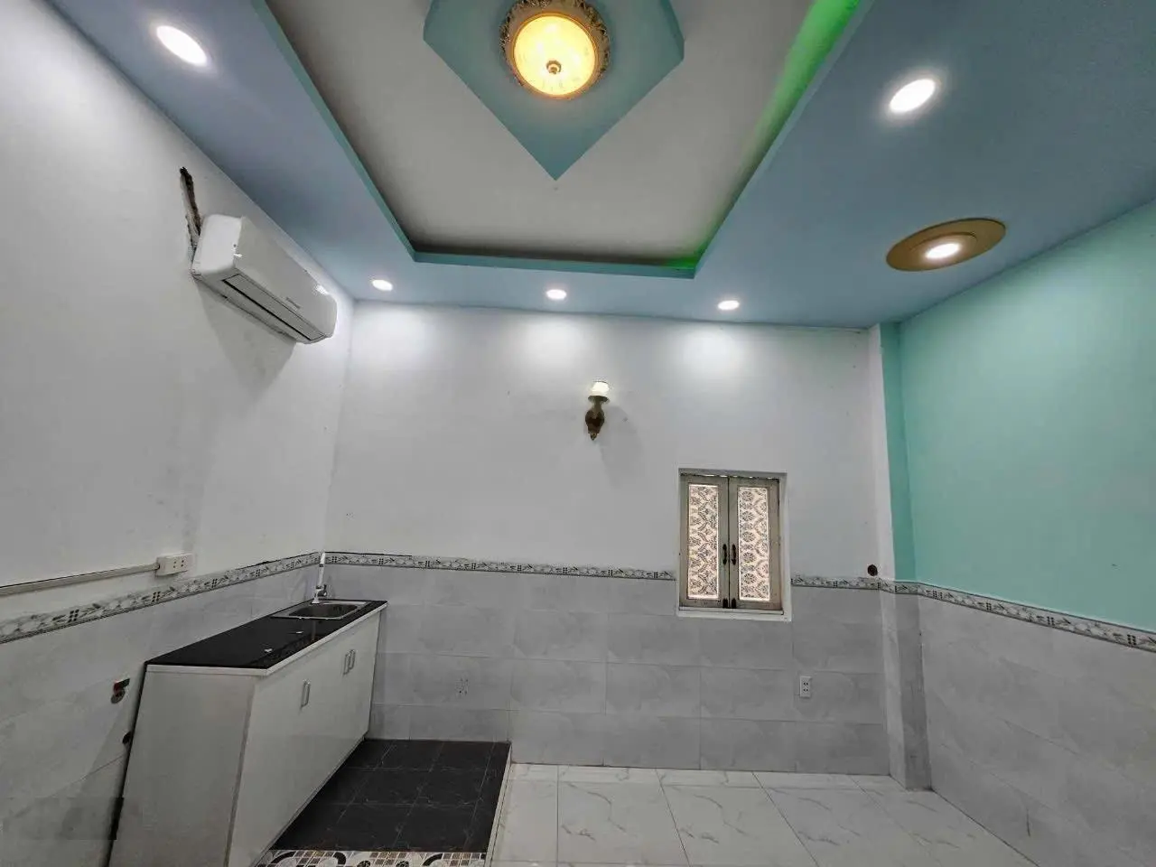 Gấp bán nhà Mặt Tiền Kinh Doanh, đường Lê Đình Cẩn, 65m2 6 TẦNG THANG MÁY, 9 phòng, thu nhập 50tr