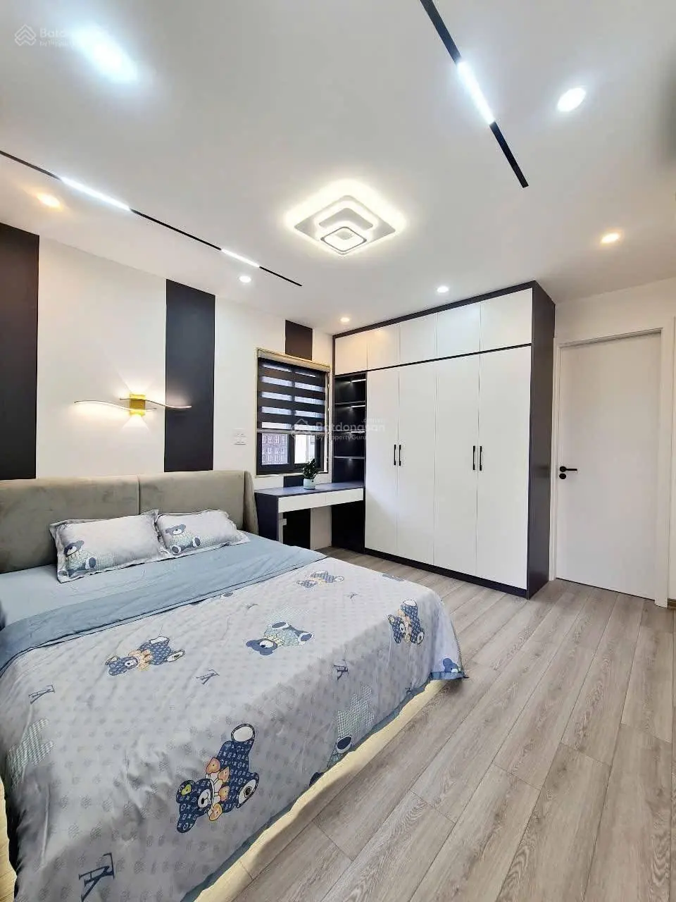Siêu Phẩm Phân Lô Trung Kính, Ô tô ngủ trong nhà, 2 Thoáng, Full NT cao cấp, gần phố to, 65m2x5T, G
