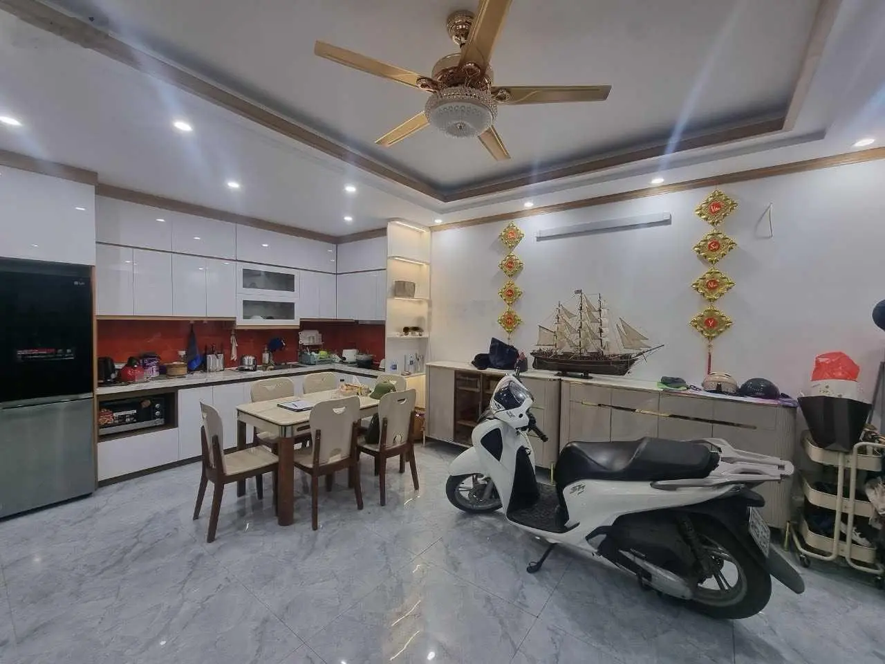 Bán nhà mới Chùa Bộc chủ tự xây 40m2 x 6 tầng, thang máy, vào ở luôn chỉ từ 8 tỷ