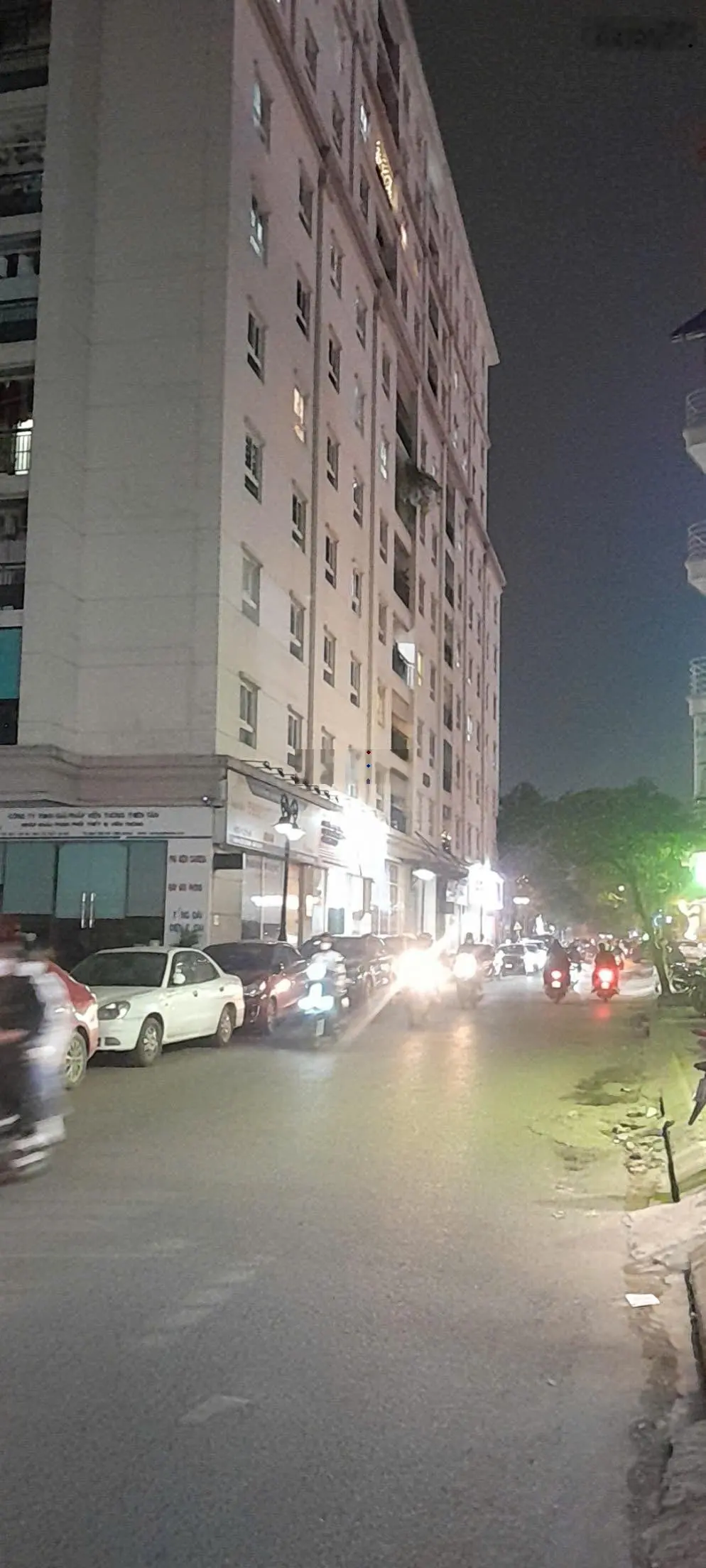 Bán nhà riêng 40m2 tại Trung Kính, Yên Hòa, Cầu Giấy, Hà Nội, giá ưu đãi 18,4 tỷ