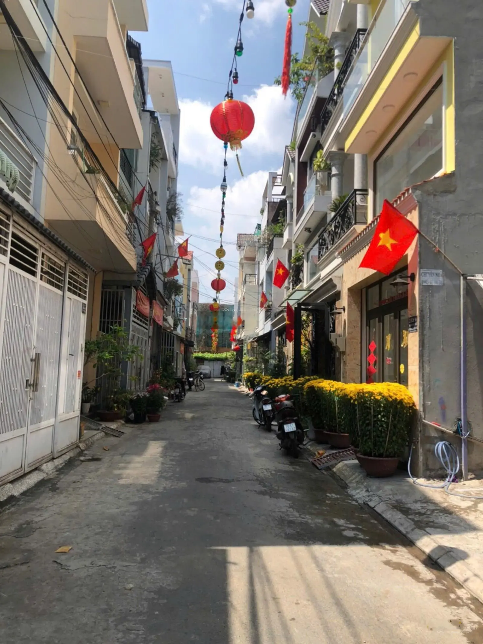Bán nhà 3PN DT 74m2 HXH khu dân cư phân lô sát bên trường CĐ Công Thương, gần The Global Cty