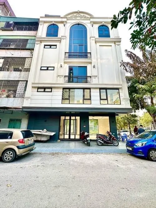 Siêu phẩm- nhà 3 mặt thoáng-5 tầng-thang máy, vỉa hè ô tô tránh+ ngủ ngày đêm- kinh doanh đỉnh cao