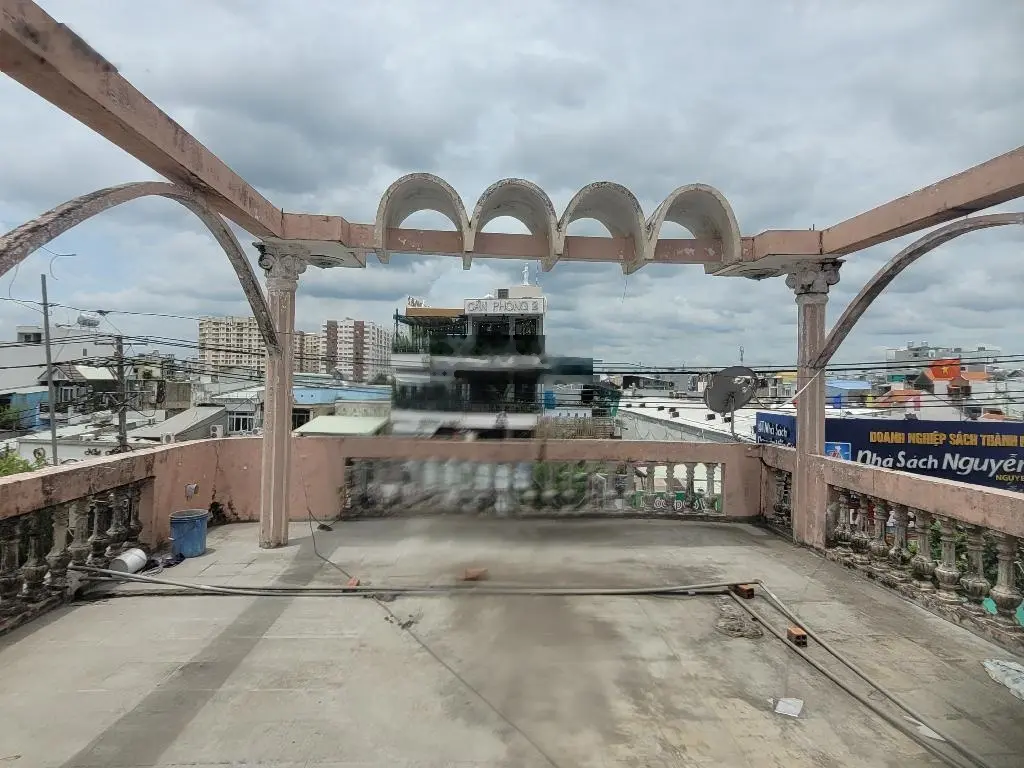 Mặt tiền nguyễn văn quá 266m2(7x38), 4tầng, cho thuê 50tr. ngộp quá giá rẻ, chốt bất chấp