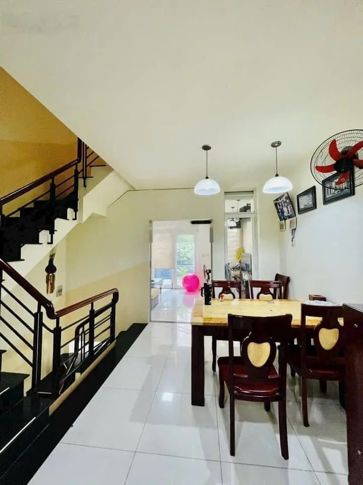 Hoàng văn thụ - xe hơi ngủ - ngay ngã 4 phú nhuận - 4.5x11m -4 tầng - hẻm 8m kinh doanh -13.5 tỷ tl