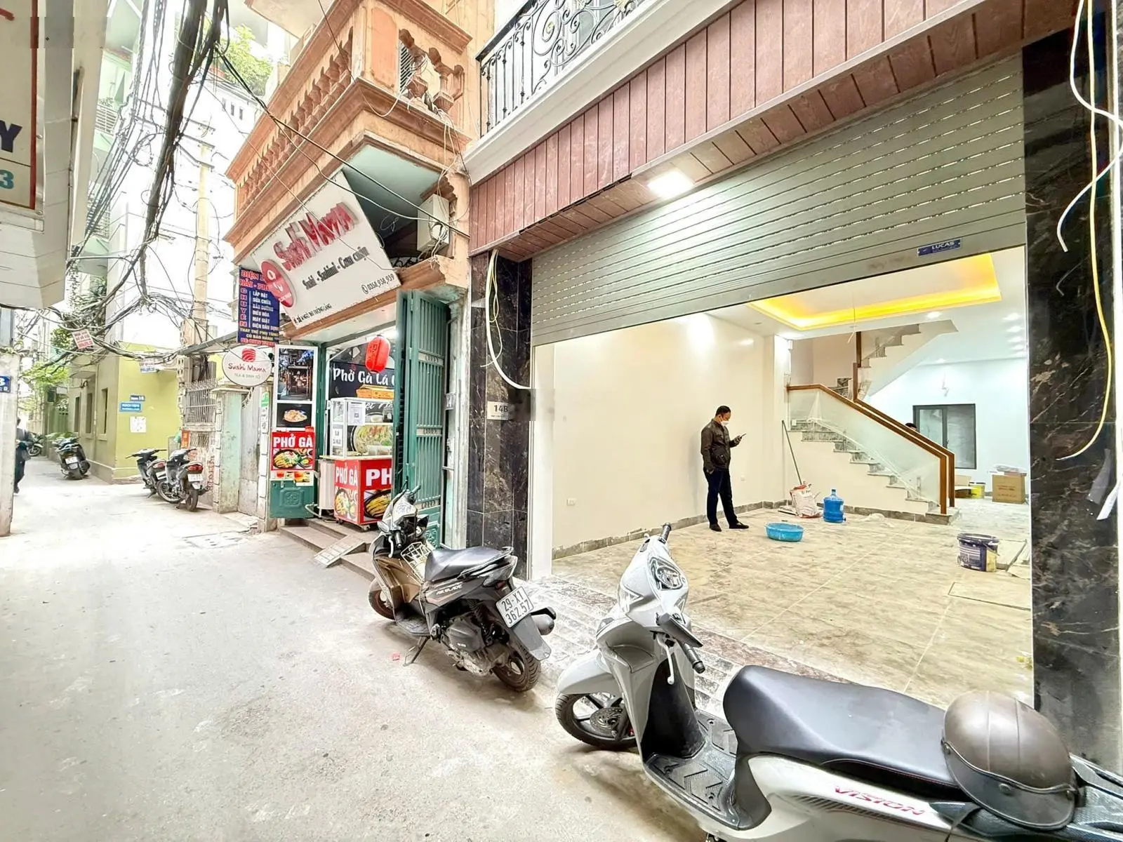 Nhà đẹp, 55m2 5 tầng, giá 12,5 tỷ, Đường Láng, Đống Đa, ô tô, kinh doanh, sát ngã tư cầu giấy