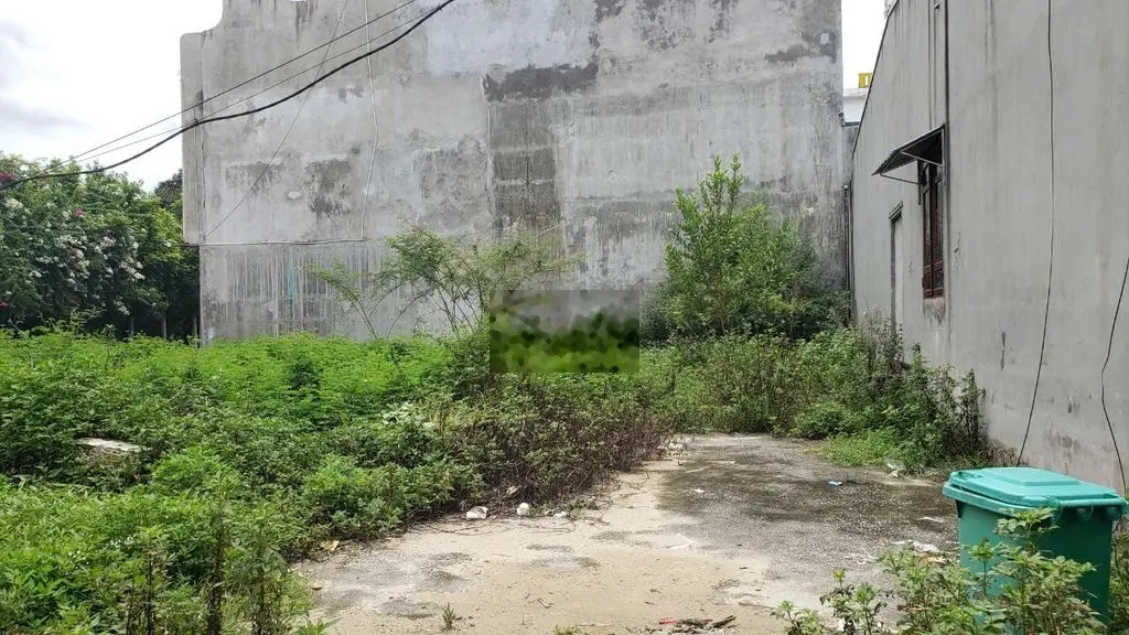 BÁN ĐẤT LIỀN KỀ, SĐ: 162M2, P/LÔ, OTO, VỈA HÈ. TẠI THỊ TRẤN