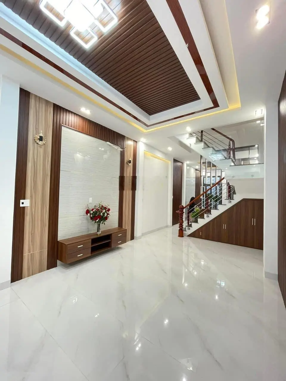 Khách tìm nhà đường ôtô giá 3TỶ830/78,2m2, Đ. Phùng Hưng - P. 14 - Quận 5, đang cho thuê 31 triệu