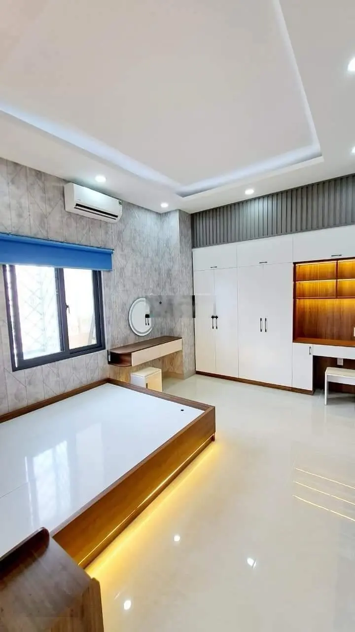 Siêu phẩm 4 tầng, 52m2 (4.2x12.5 m), hẻm 7m, sân thượng, ban công, sổ hồng, Hiệp Bình Chánh, 6 tỷ