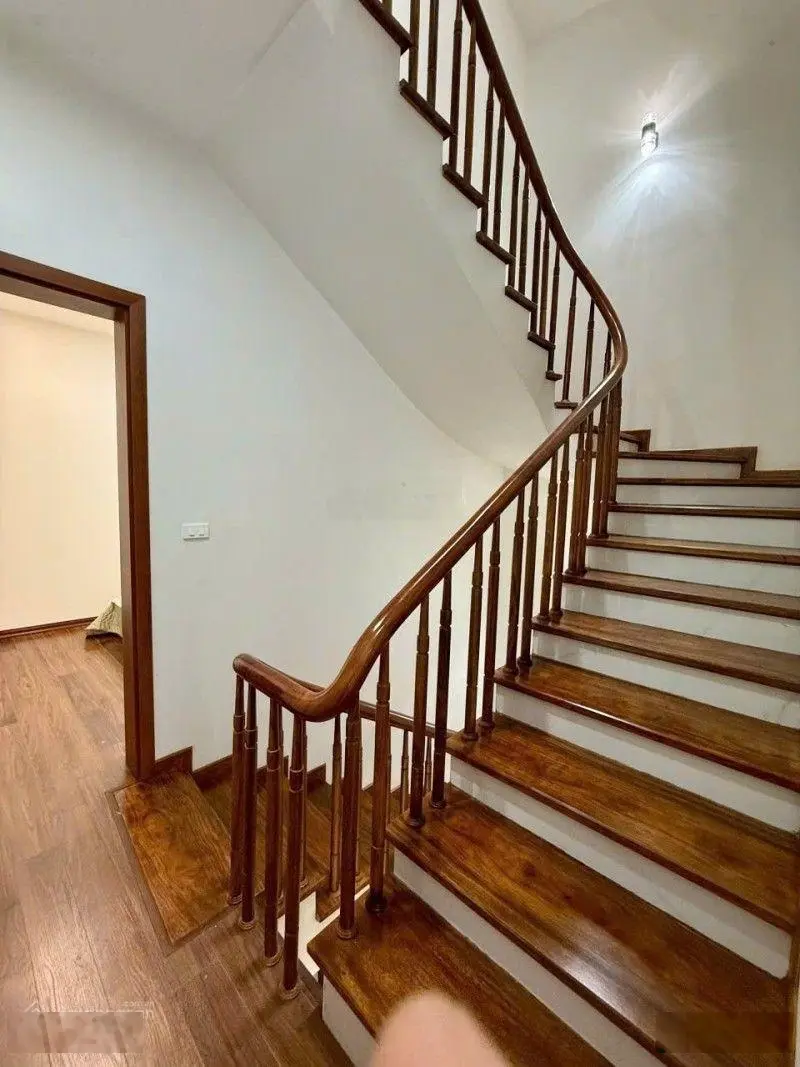 Chính chủ tôi kẹt tiền cần thanh khoản gấp nhà nguyễn ngọc nại,dt 55 xd 4 t 4 ngủ đầy đủ công năng